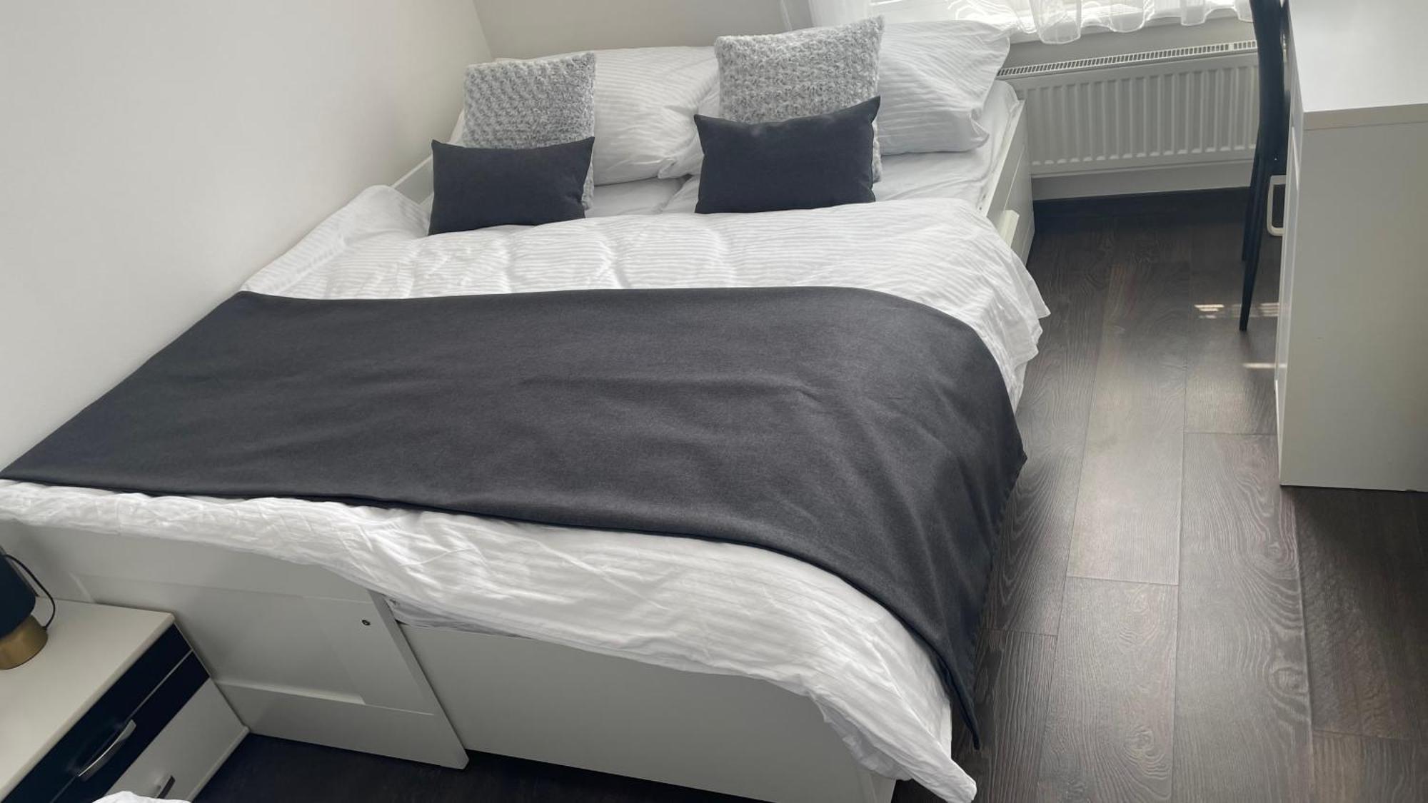 Bnb New Beautiful Apartment In The Center Of Ostrava With Option Garage Parking Экстерьер фото