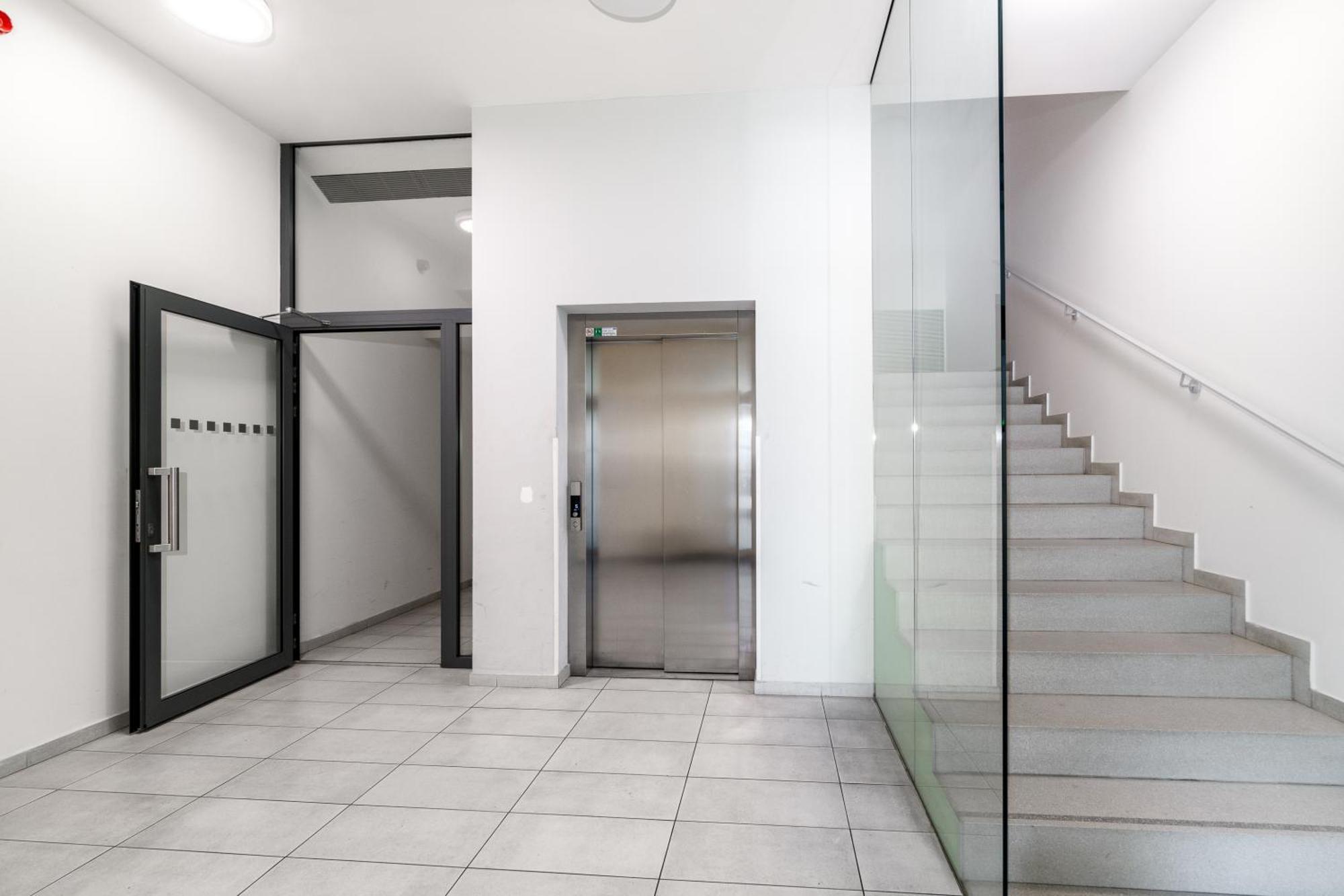 Bnb New Beautiful Apartment In The Center Of Ostrava With Option Garage Parking Экстерьер фото