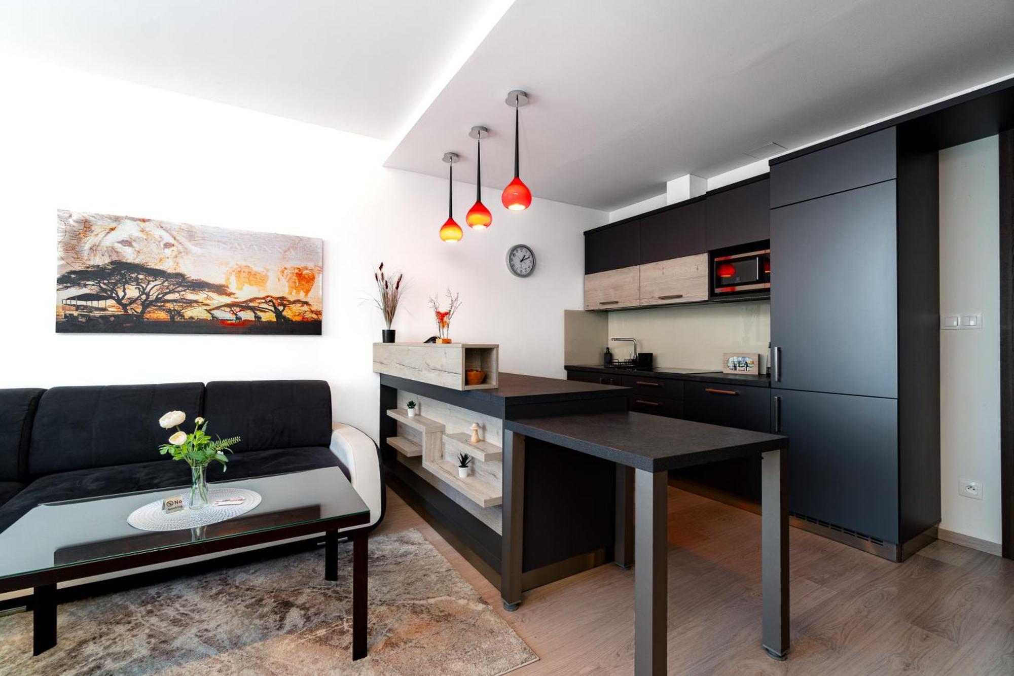 Bnb New Beautiful Apartment In The Center Of Ostrava With Option Garage Parking Экстерьер фото